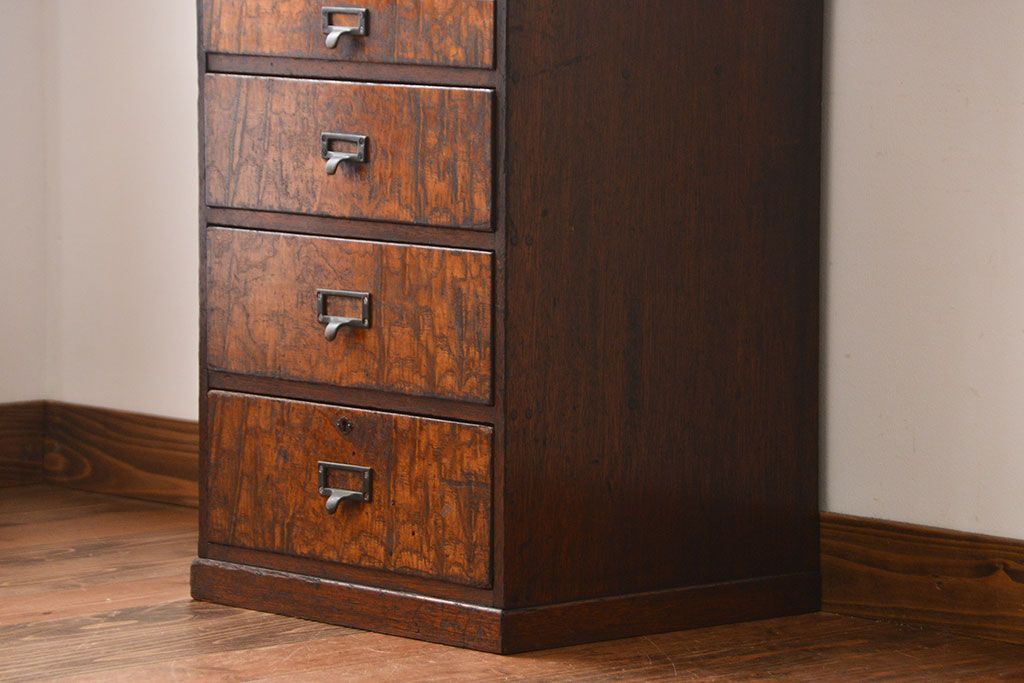 アンティーク家具　古民具・骨董　ネームプレート付き縦型小引き出し(2)