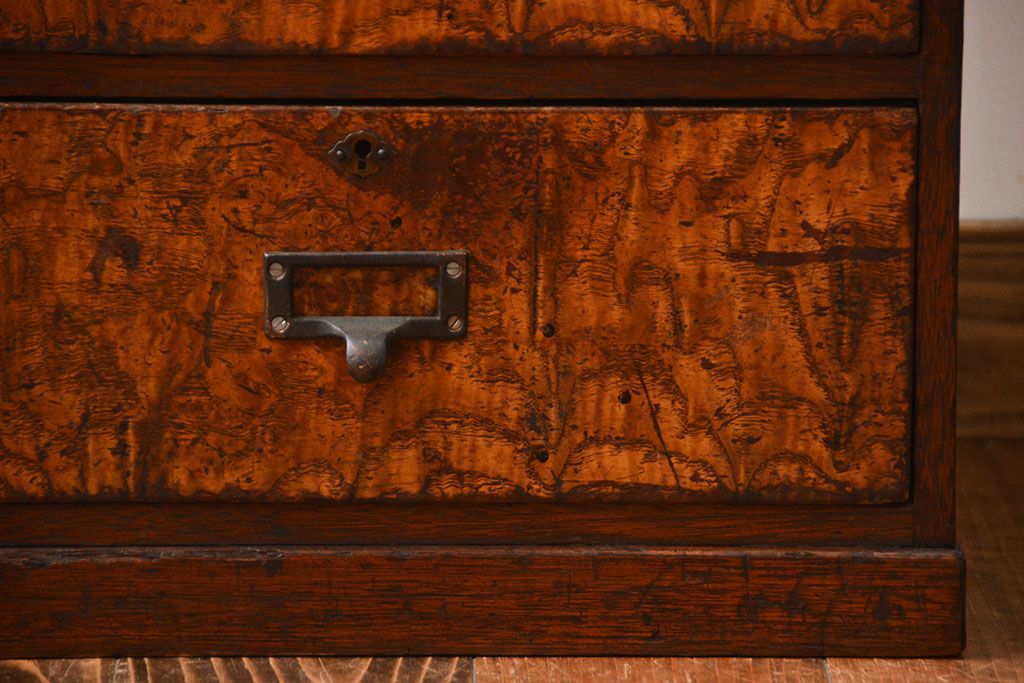 アンティーク家具　古民具・骨董　ネームプレート付き縦型小引き出し(2)