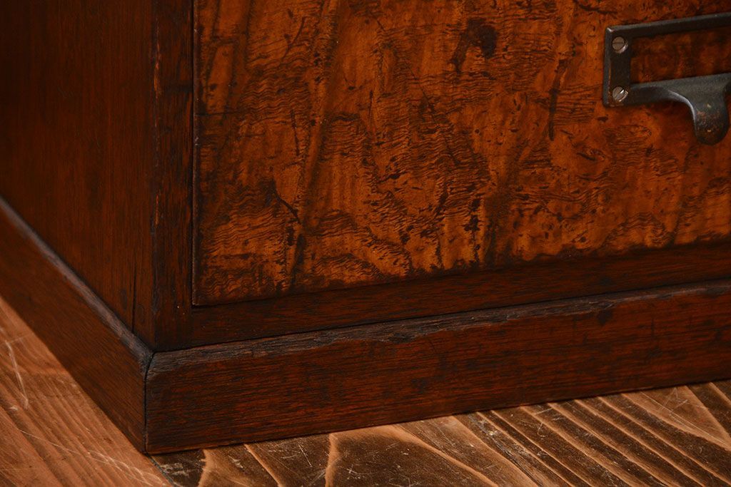 アンティーク家具　古民具・骨董　ネームプレート付き縦型小引き出し(2)