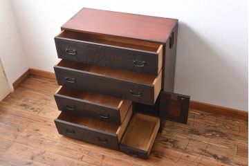 アンティーク家具　アンティーク　玉杢の美しいチェスト(2)