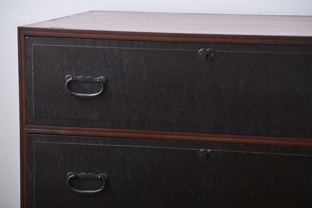 アンティーク家具　アンティーク　玉杢の美しいチェスト(2)