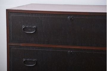 アンティーク家具　アンティーク　玉杢の美しいチェスト(2)