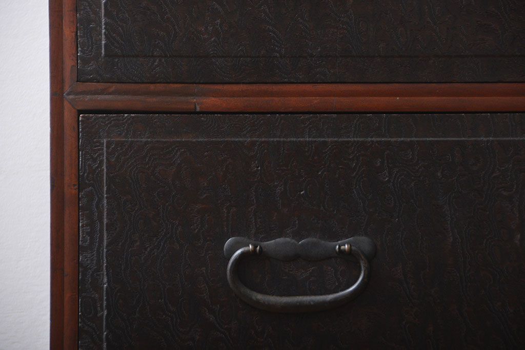 アンティーク家具　アンティーク　玉杢の美しいチェスト(2)