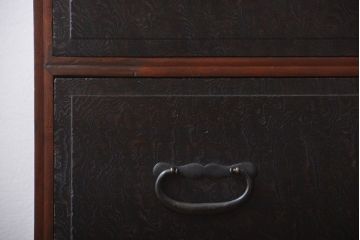 アンティーク家具　アンティーク　玉杢の美しいチェスト(2)