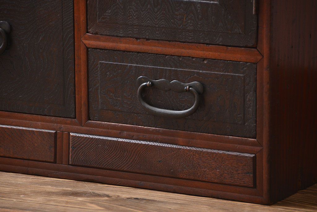 アンティーク家具　アンティーク　玉杢の美しいチェスト(2)
