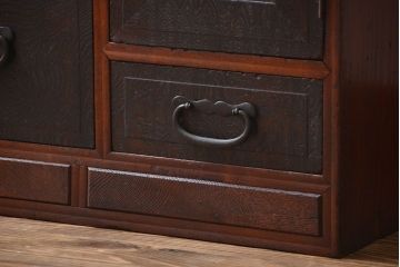 アンティーク家具　アンティーク　玉杢の美しいチェスト(2)