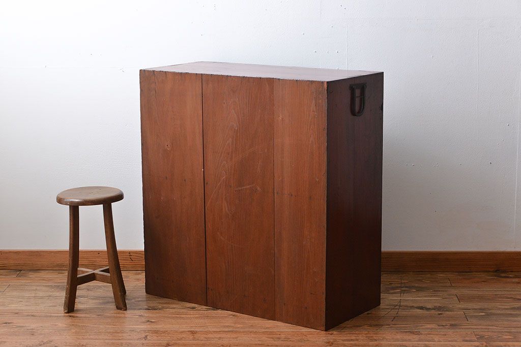 アンティーク家具　アンティーク　玉杢の美しいチェスト(2)