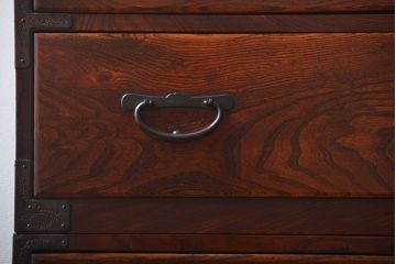 アンティーク家具　古民具・骨董　前面欅材の上品な仙台箪笥