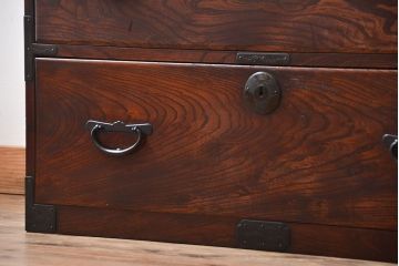 アンティーク家具　古民具・骨董　前面欅材の上品な仙台箪笥