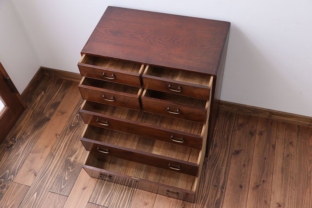 アンティーク家具　アンティーク　前面桑材の小さな古いチェスト