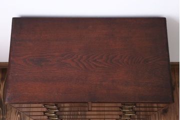 アンティーク家具　アンティーク　前面桑材の小さな古いチェスト