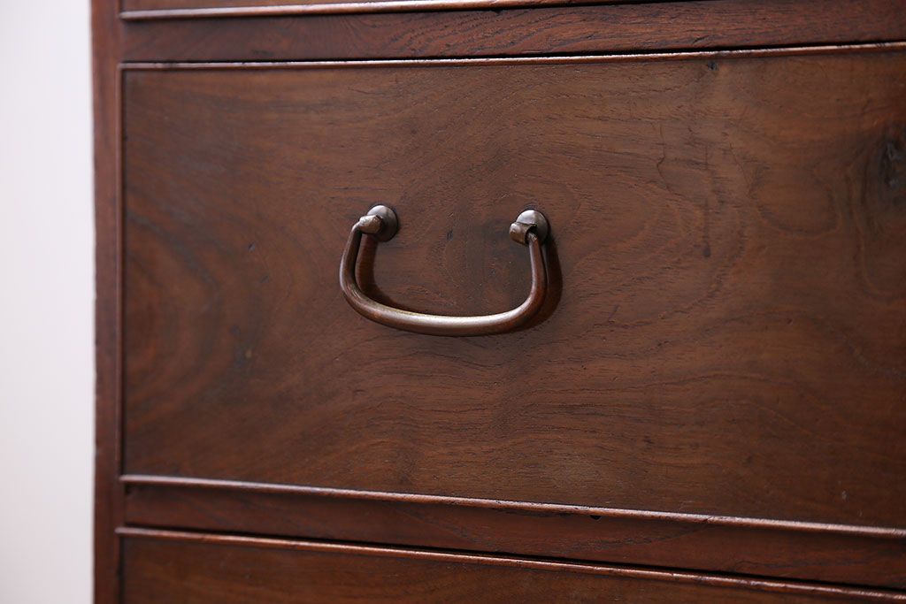 アンティーク家具　アンティーク　前面桑材の小さな古いチェスト