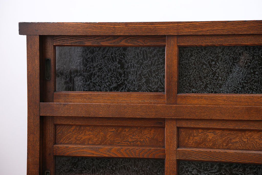 レトロ家具　昭和レトロ　木製の小さな引き戸収納棚