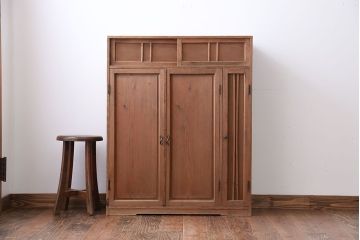 アンティーク家具　アンティーク　木製の小さな古い収納棚