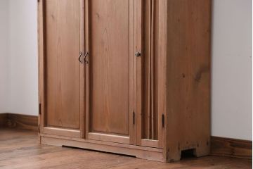 アンティーク家具　アンティーク　木製の小さな古い収納棚