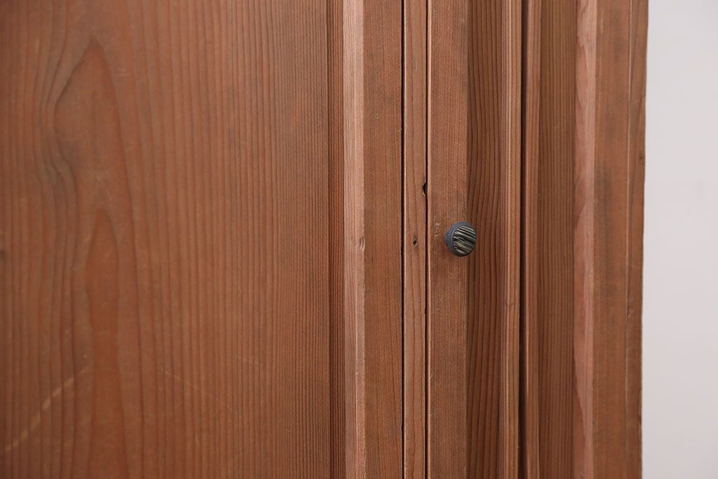 アンティーク家具　アンティーク　木製の小さな古い収納棚