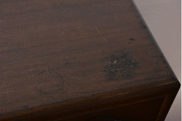 アンティーク家具　アンティーク　シンプルでシックなチェスト