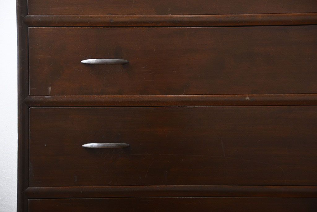 アンティーク家具　アンティーク　シンプルでシックなチェスト