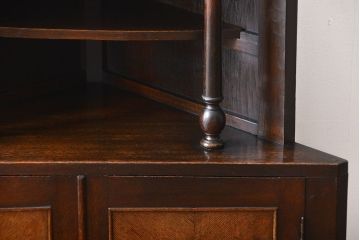 アンティーク家具　アンティーク　おしゃれなコーナーキャビネット