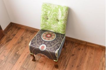 アンティーク家具　イギリスアンティーク　お洒落な1人掛けソファ