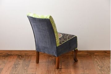 アンティーク家具　イギリスアンティーク　お洒落な1人掛けソファ