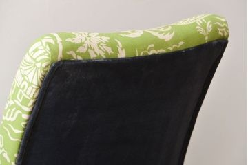 アンティーク家具　イギリスアンティーク　お洒落な1人掛けソファ