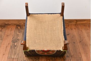 アンティーク家具　イギリスアンティーク　お洒落な1人掛けソファ