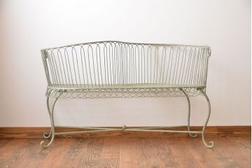 ヴィンテージ家具　イギリスビンテージ　おしゃれでかわいいアイアンベンチ