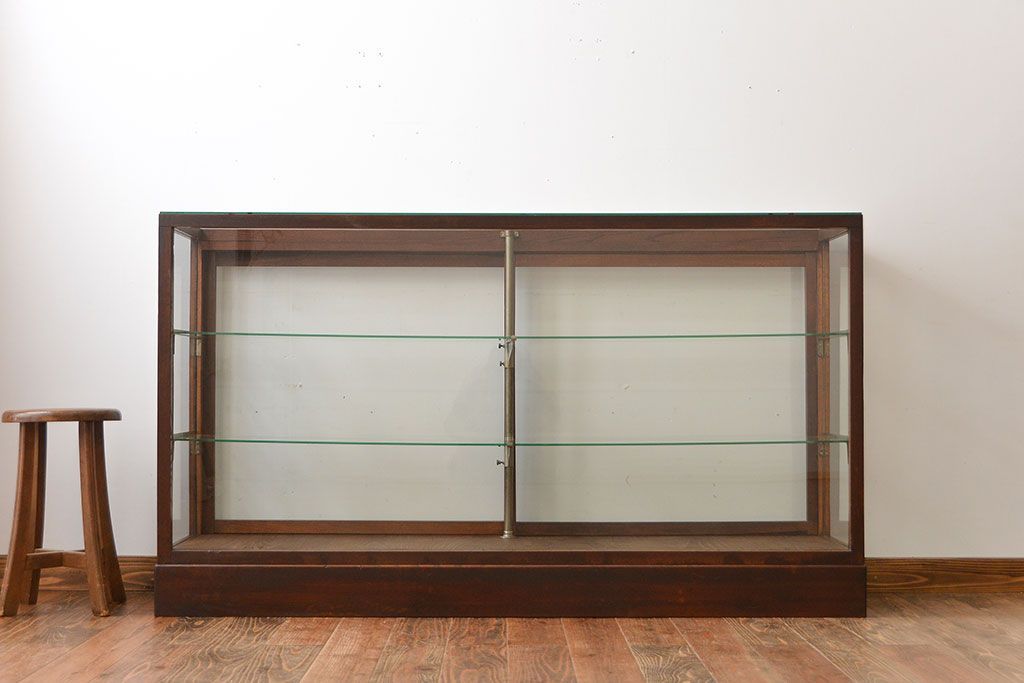 アンティーク家具　アンティーク　店舗什器にぴったりな木製ガラスケース