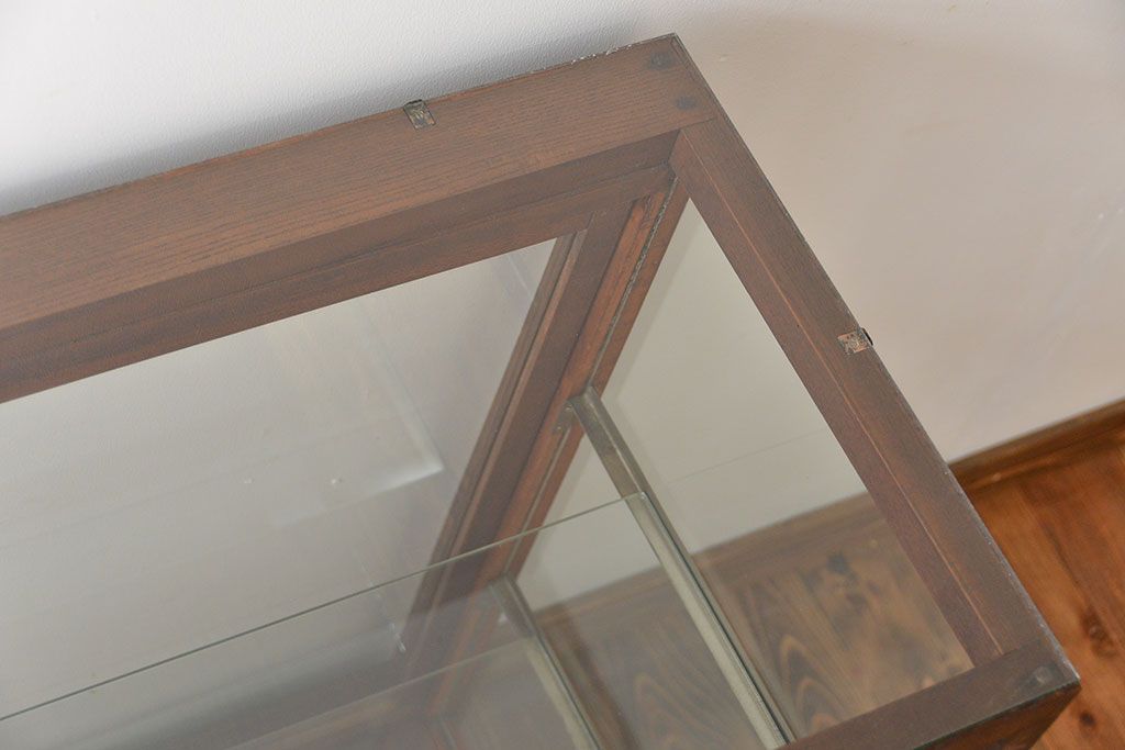 アンティーク家具　アンティーク　店舗什器にぴったりな木製ガラスケース