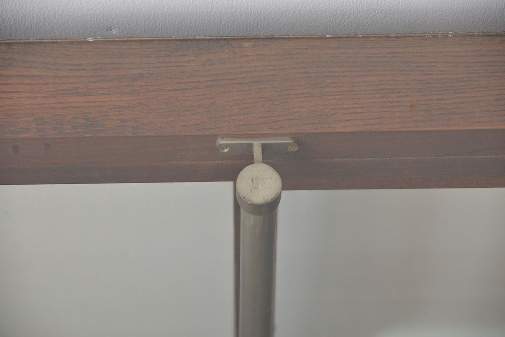 アンティーク家具　アンティーク　店舗什器にぴったりな木製ガラスケース