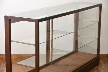 アンティーク家具　アンティーク　店舗什器にぴったりな木製ガラスケース