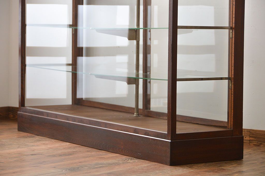 アンティーク家具　アンティーク　店舗什器にぴったりな木製ガラスケース