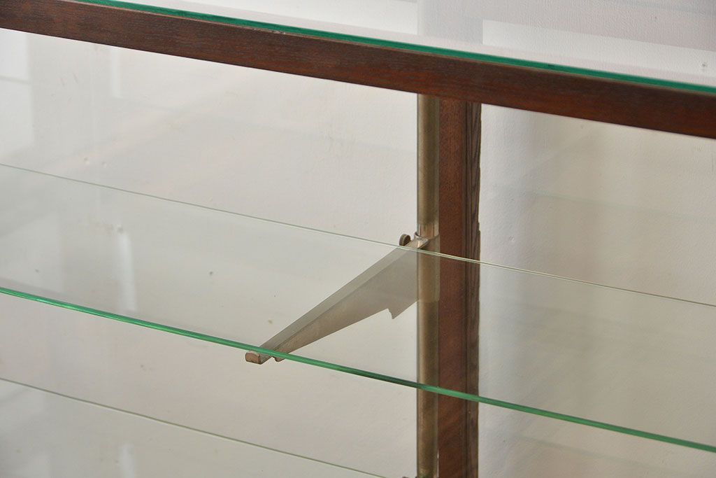 アンティーク家具　アンティーク　店舗什器にぴったりな木製ガラスケース