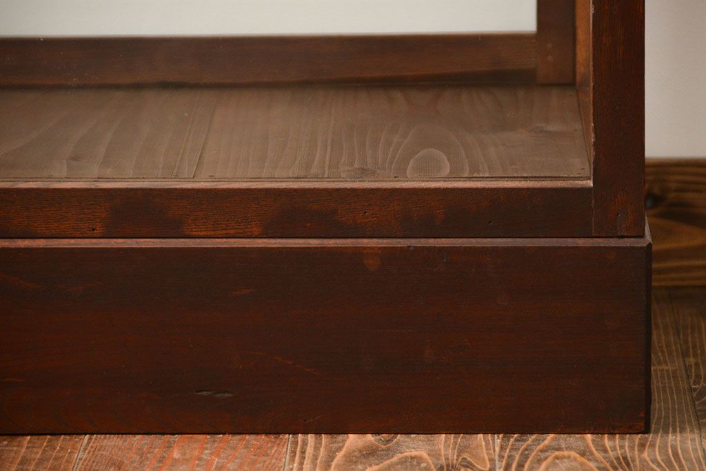 アンティーク家具　アンティーク　店舗什器にぴったりな木製ガラスケース