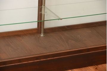 アンティーク家具　アンティーク　店舗什器にぴったりな木製ガラスケース