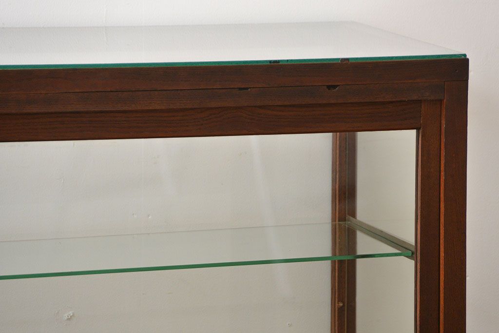 アンティーク家具　アンティーク　店舗什器にぴったりな木製ガラスケース