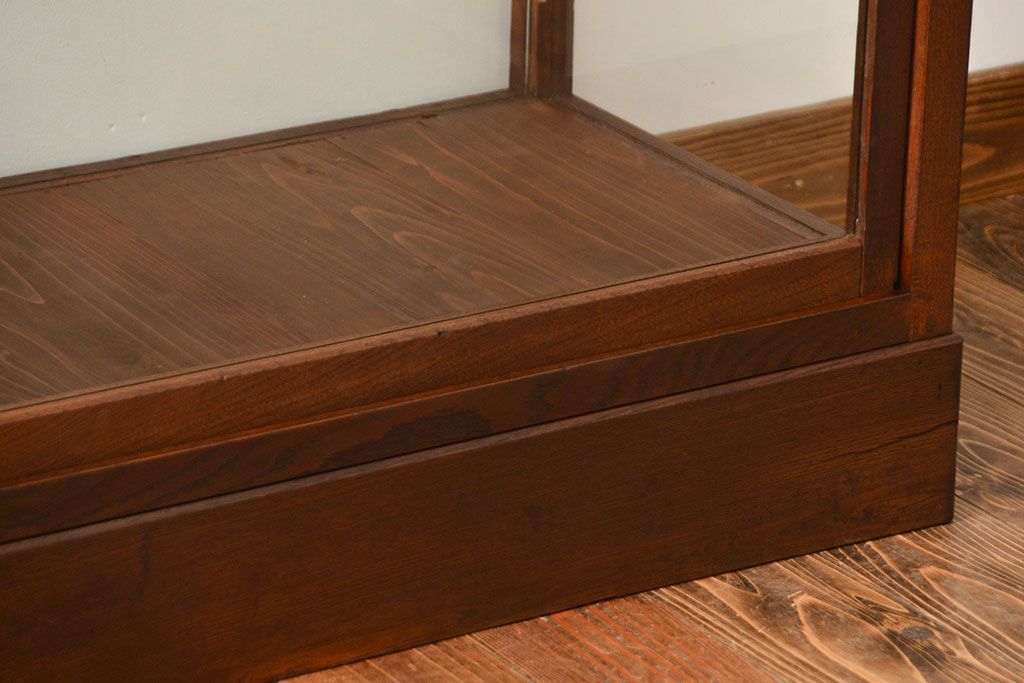 アンティーク家具　アンティーク　店舗什器にぴったりな木製ガラスケース