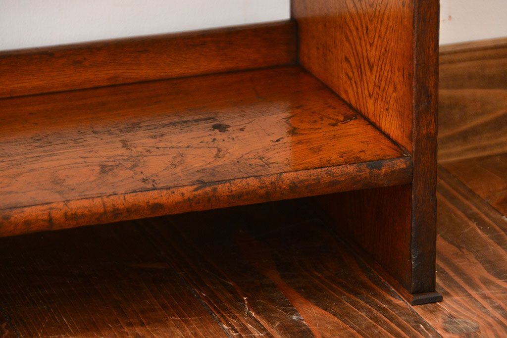 アンティーク家具　ウサギの小さなかわいい古い木製本棚