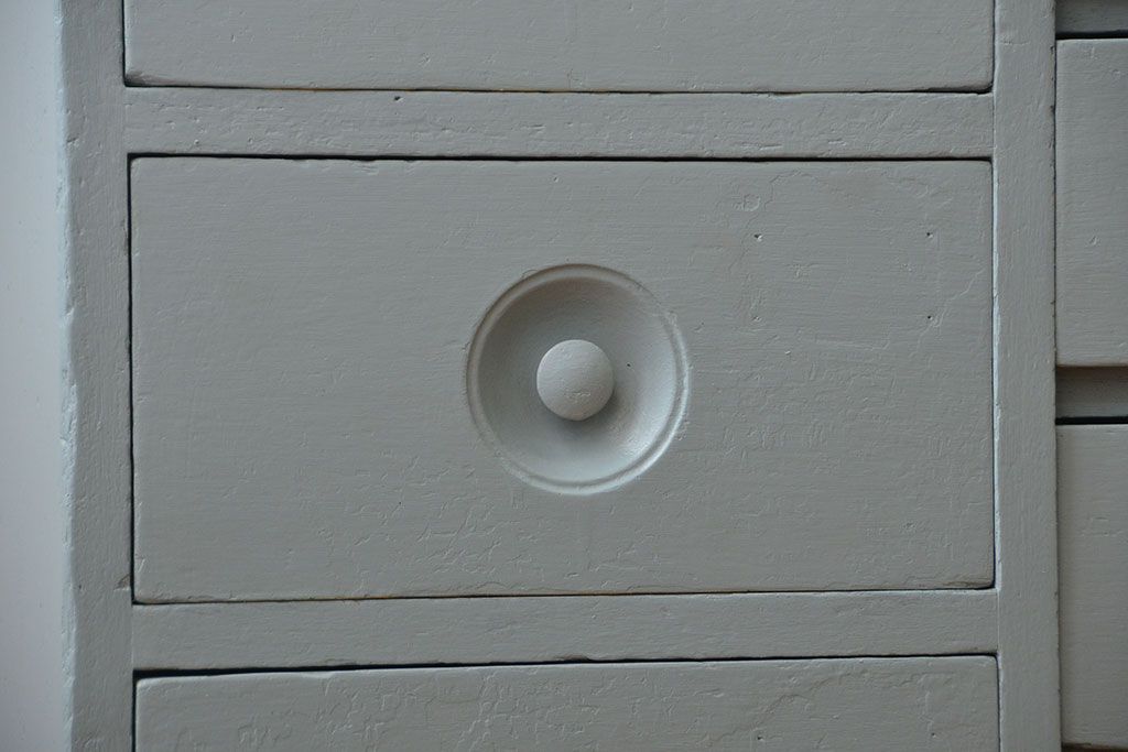 アンティーク家具　小物収納にぴったり!ペイントローチェスト