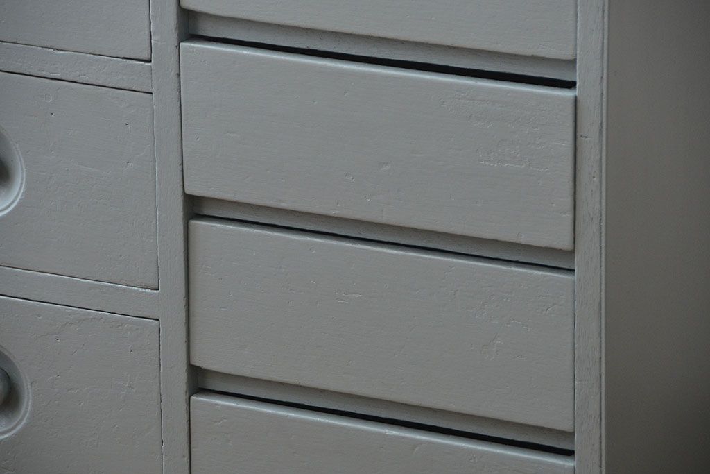 アンティーク家具　小物収納にぴったり!ペイントローチェスト