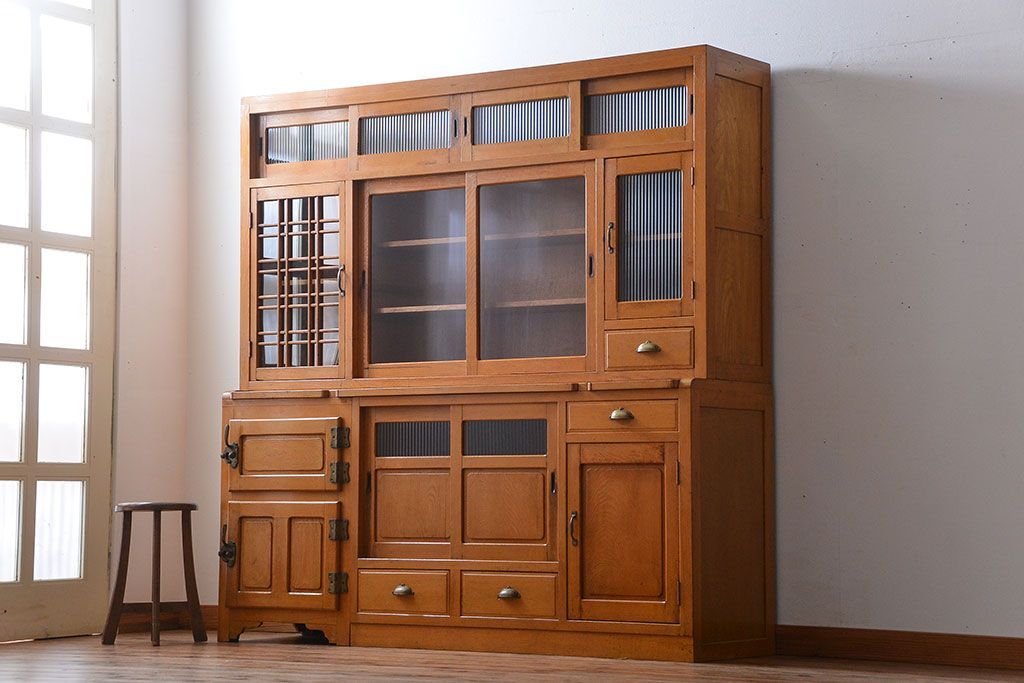 レトロ家具　昭和レトロ　冷蔵庫付き!ナラ材の特大食器棚
