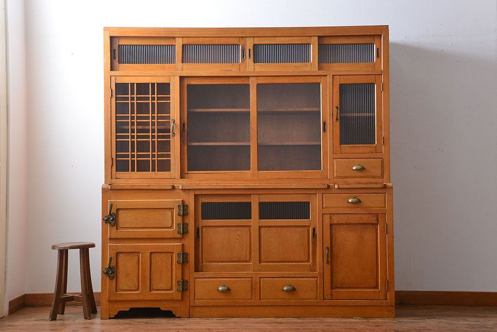 レトロ家具　昭和レトロ　冷蔵庫付き!ナラ材の特大食器棚