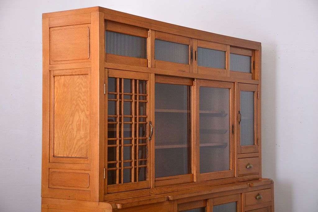 レトロ家具　昭和レトロ　冷蔵庫付き!ナラ材の特大食器棚