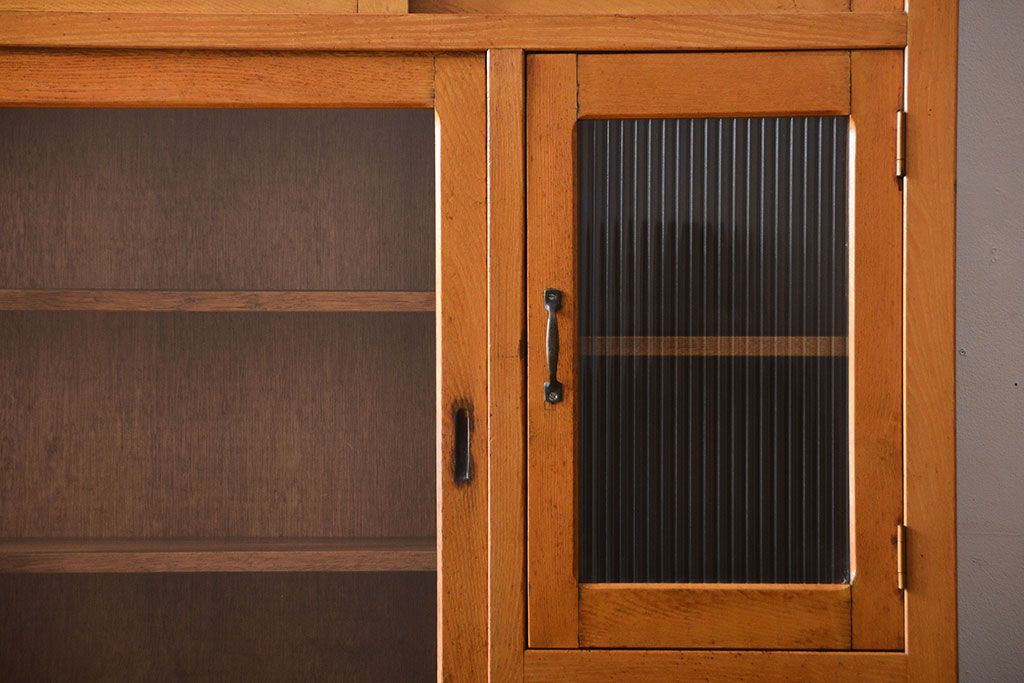 レトロ家具　昭和レトロ　冷蔵庫付き!ナラ材の特大食器棚