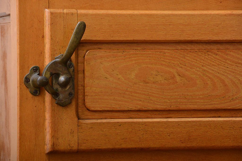 レトロ家具　昭和レトロ　冷蔵庫付き!ナラ材の特大食器棚