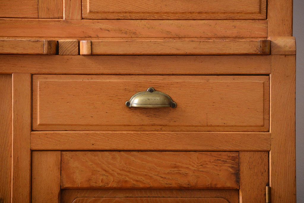 レトロ家具　昭和レトロ　冷蔵庫付き!ナラ材の特大食器棚