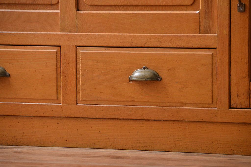 レトロ家具　昭和レトロ　冷蔵庫付き!ナラ材の特大食器棚