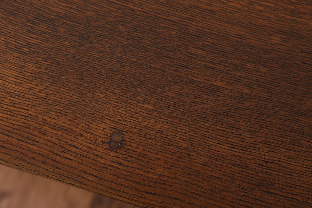 アンティーク家具　アンティーク　天板ナラ材の薄型テーブル(1)