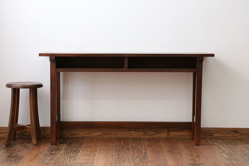 アンティーク家具　アンティーク　天板ナラ材の薄型テーブル(2)